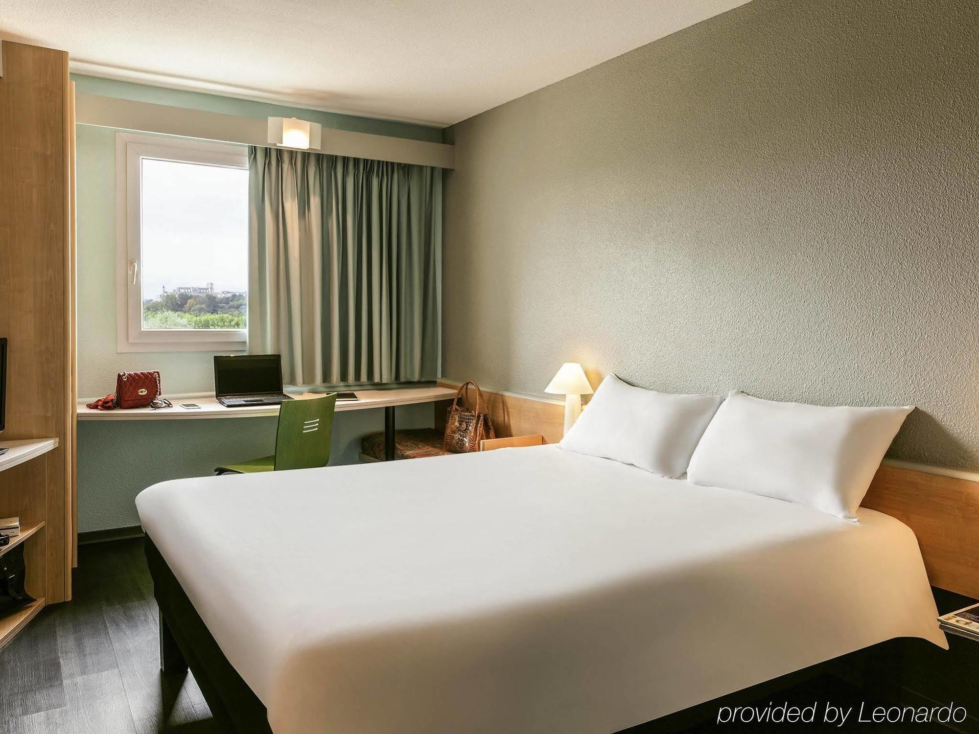 Ibis Auch Hotel Kültér fotó
