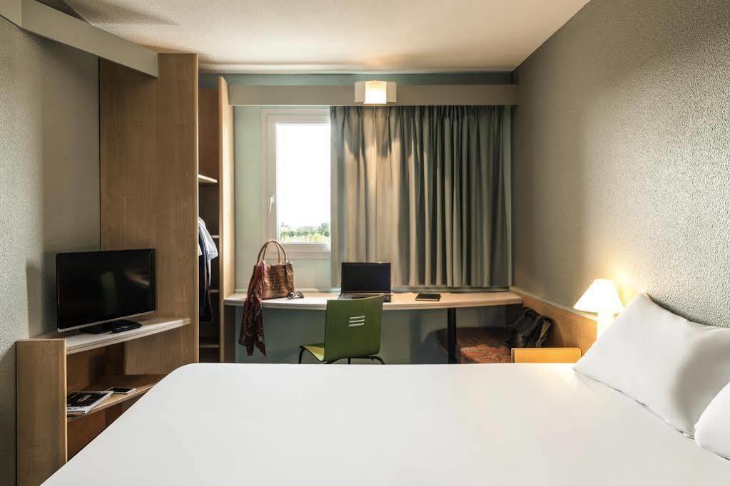 Ibis Auch Hotel Kültér fotó
